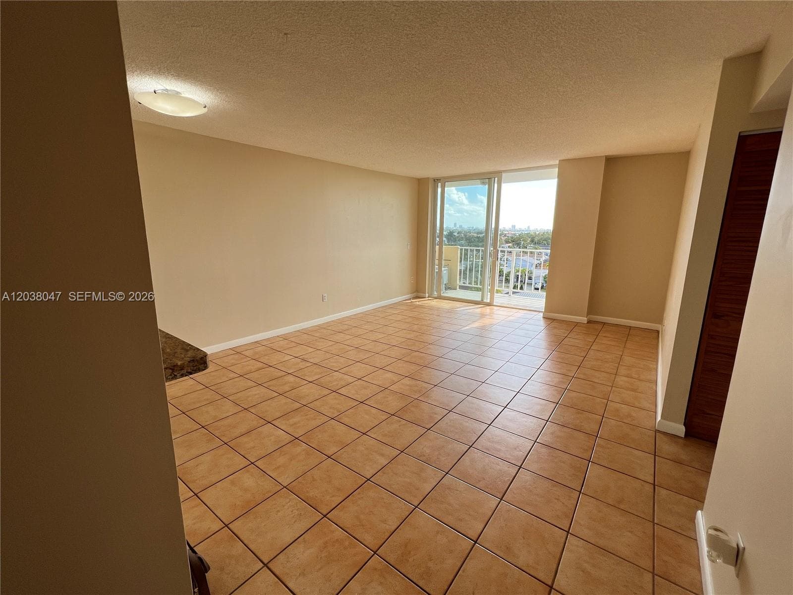 2350 NE 135th St 704 photo 10