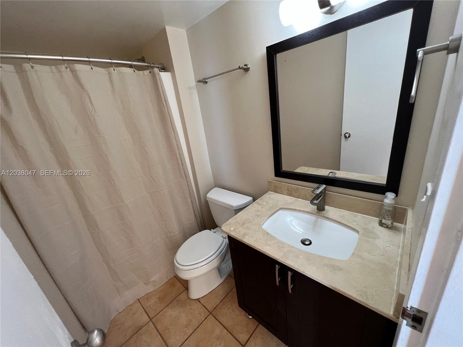 2350 NE 135th St 704 photo 14