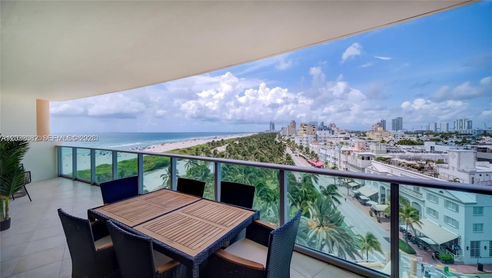 1455 Ocean Dr 902 photo 3