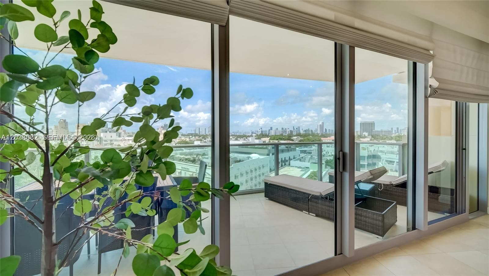 1455 Ocean Dr 902 photo 8