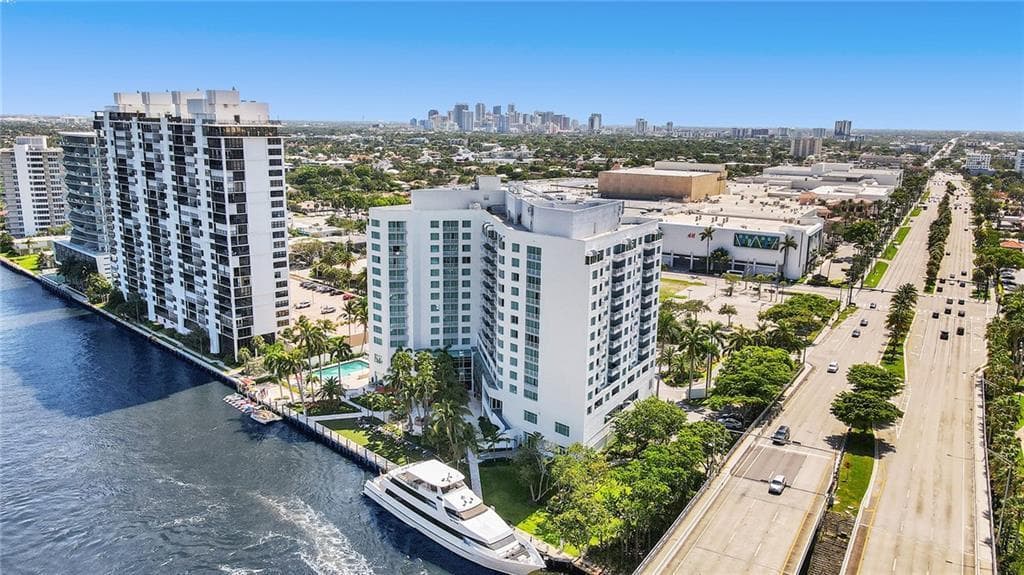 2670 E Sunrise Boulevard 323 photo 3