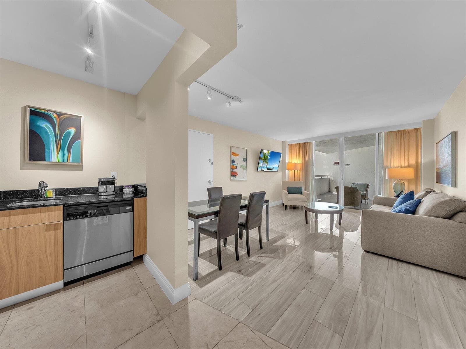 2670 E Sunrise Boulevard 323 photo 4
