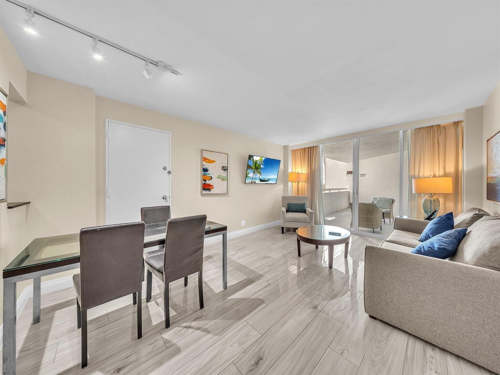 2670 E Sunrise Boulevard 323 photo 8