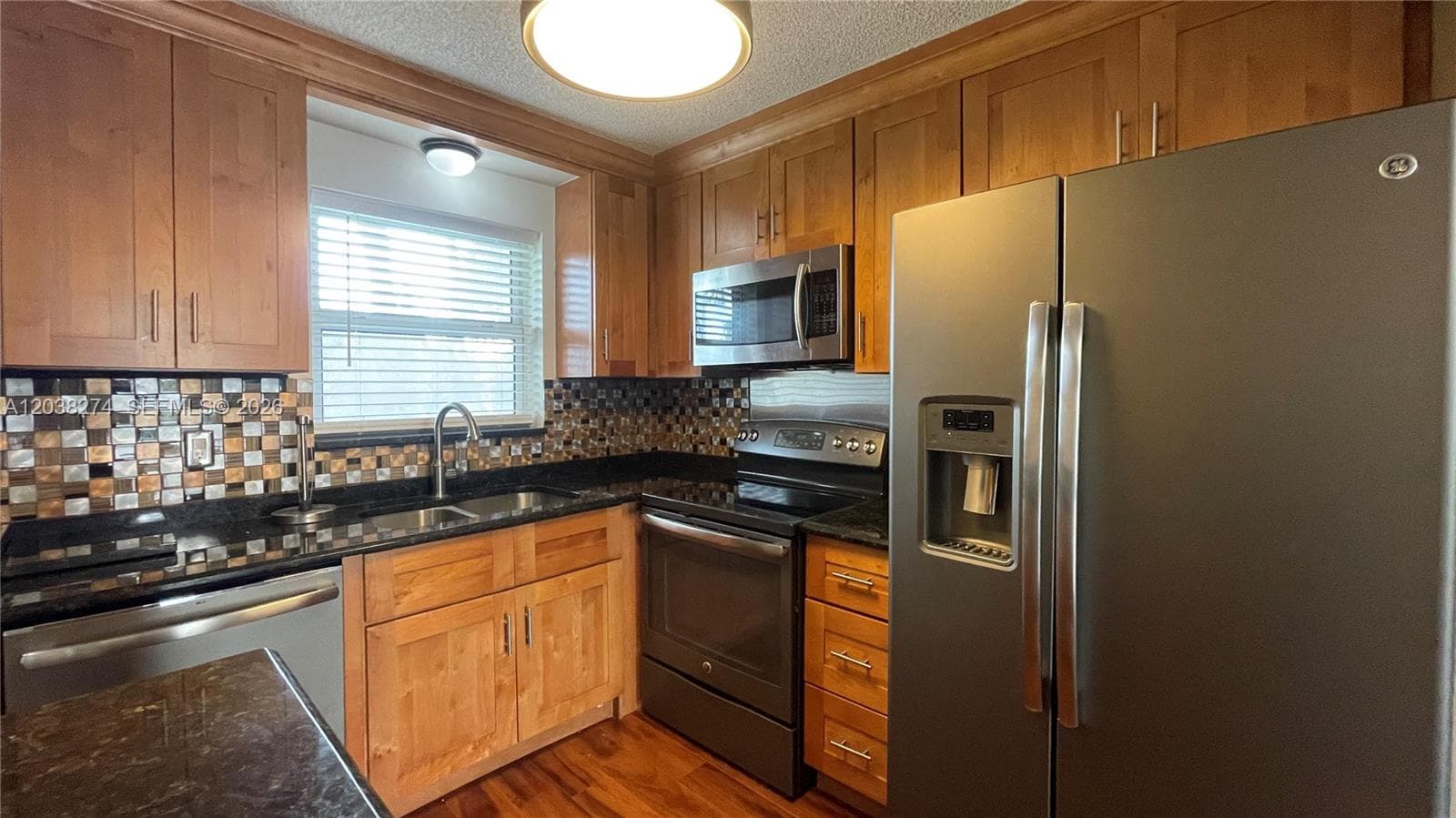 531 W Kalmia Dr 5 photo 1