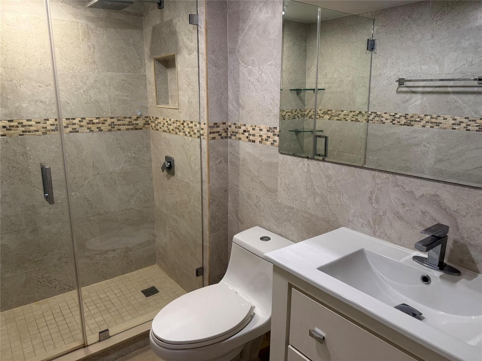 5100 N Ocean Boulevard 1504 photo 9