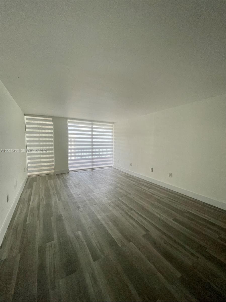 555 NE 15th St 33E photo 5