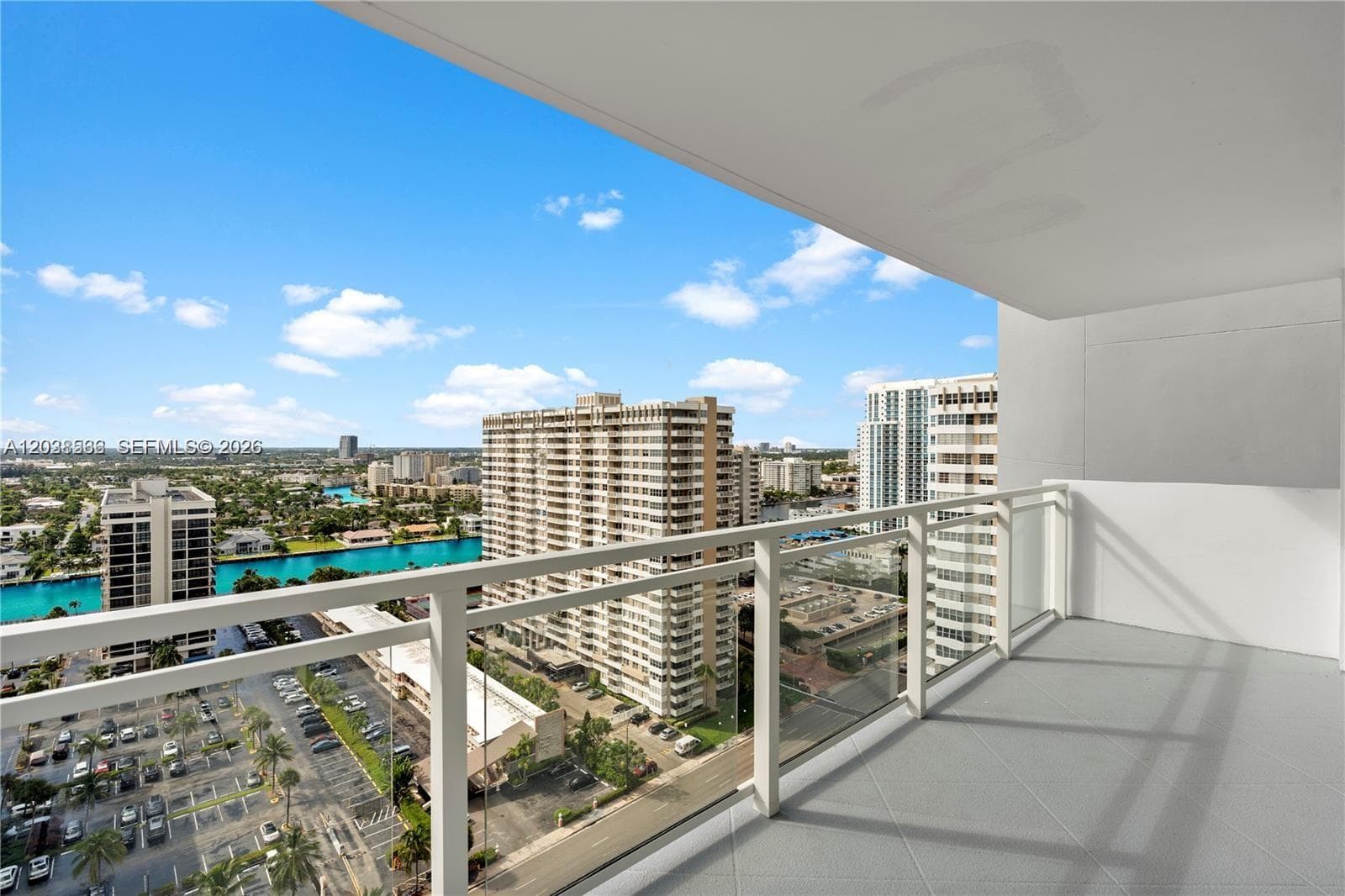 2030 S Ocean Dr 2127 photo 2