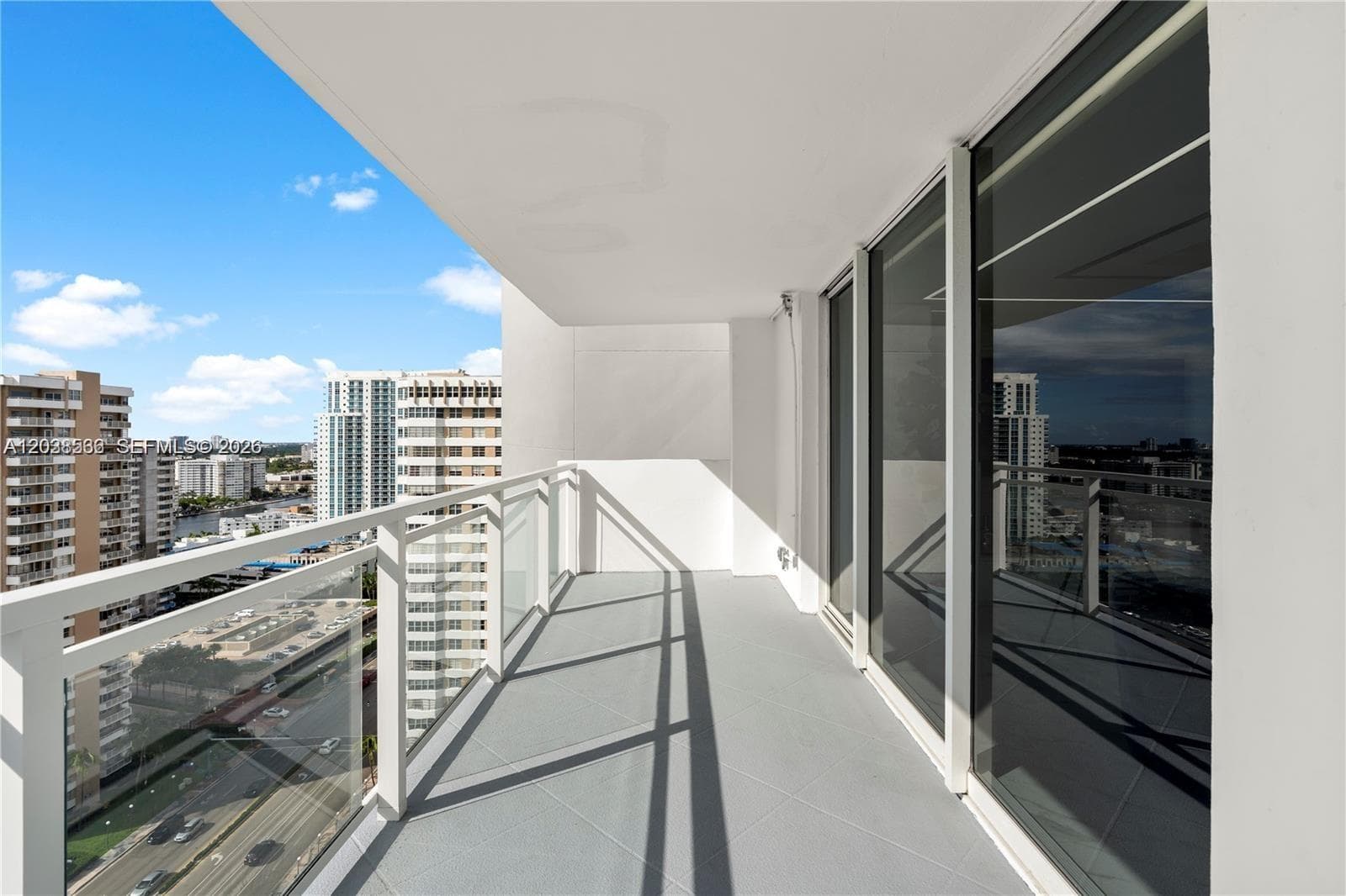 2030 S Ocean Dr 2127 photo 3