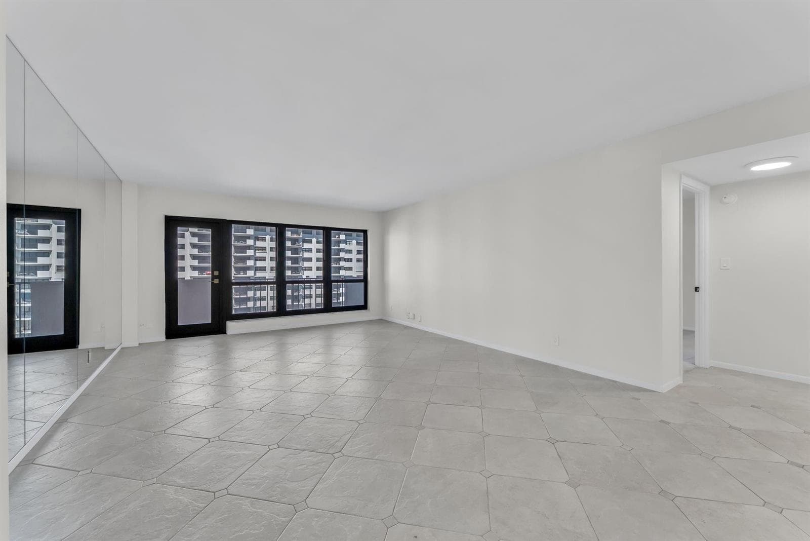 5000 N Ocean Boulevard 908 photo 7