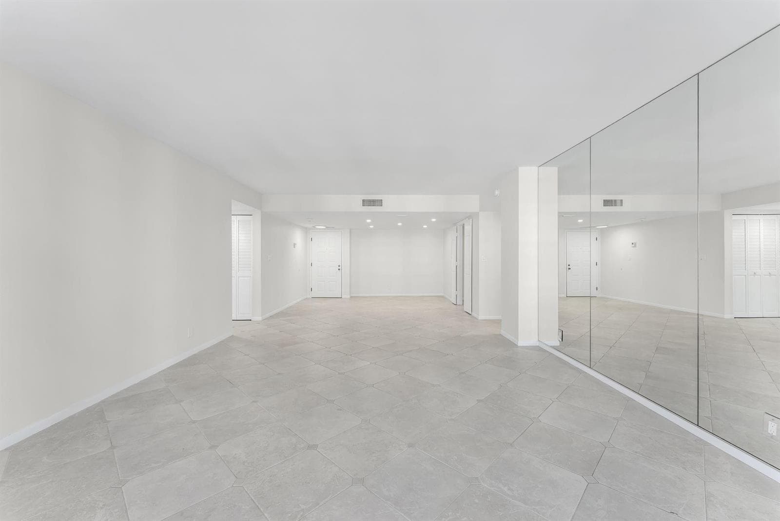 5000 N Ocean Boulevard 908 photo 9