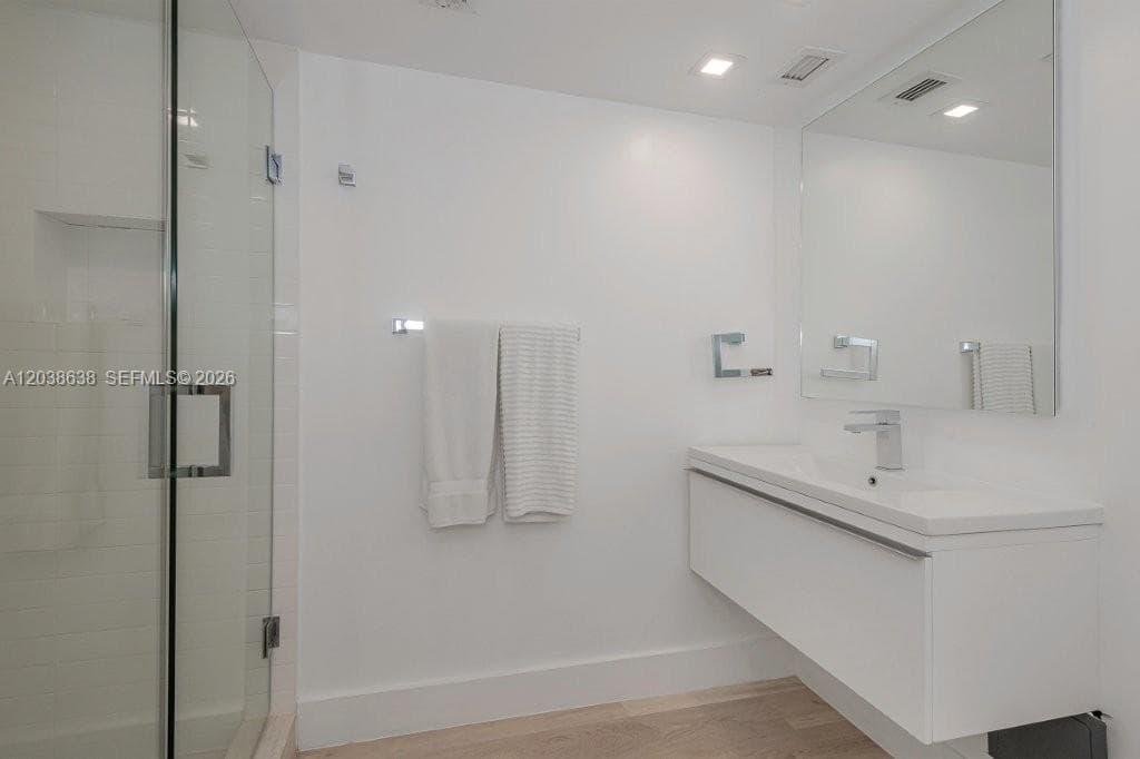 1505 photo 15