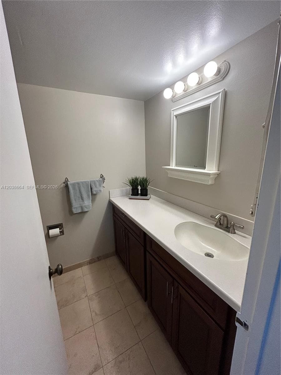 3100 NE 49th St 510 photo 18