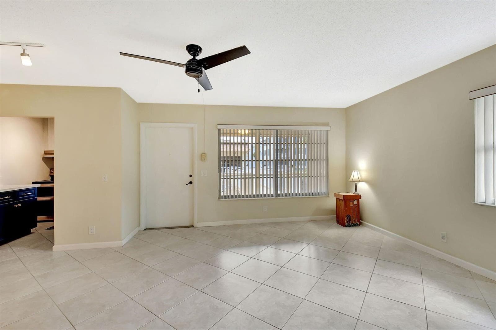 638 Snug Harbor Drive E11 photo 7