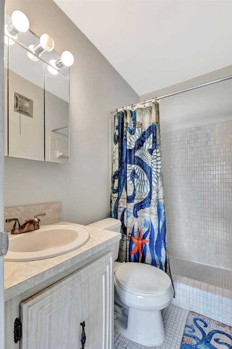 638 Snug Harbor Drive E11 photo 21