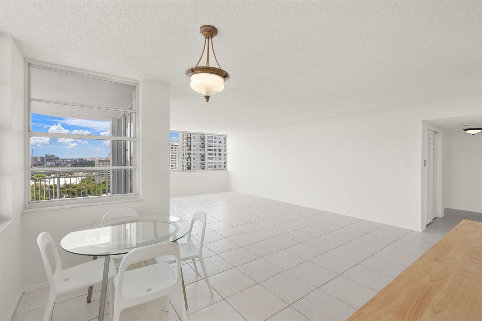 18011 Biscayne Boulevard 1704-1 photo 6