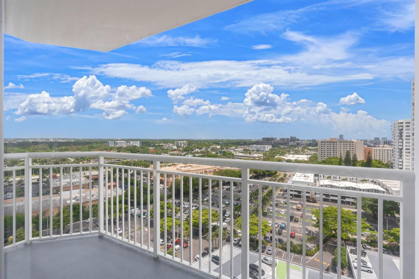18011 Biscayne Boulevard 1704-1 photo 22
