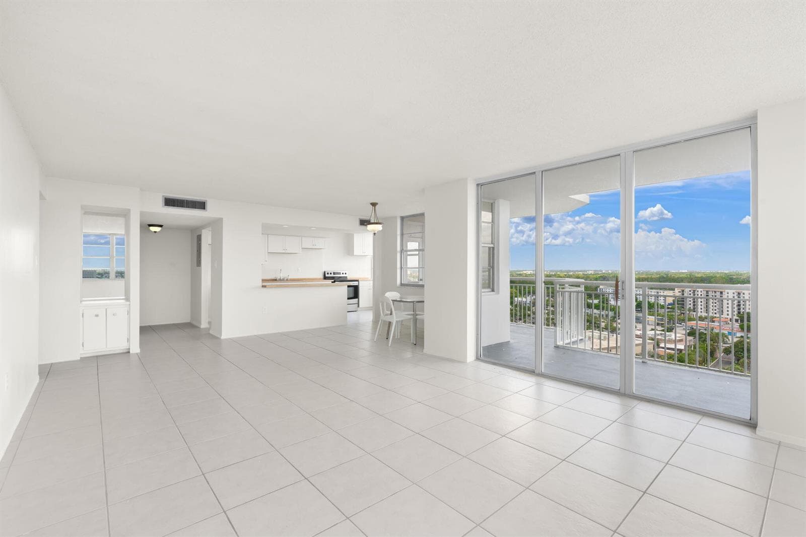 18011 Biscayne Boulevard 1704-1 photo 9