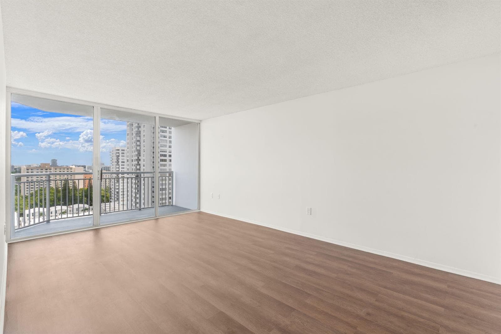 18011 Biscayne Boulevard 1704-1 photo 14