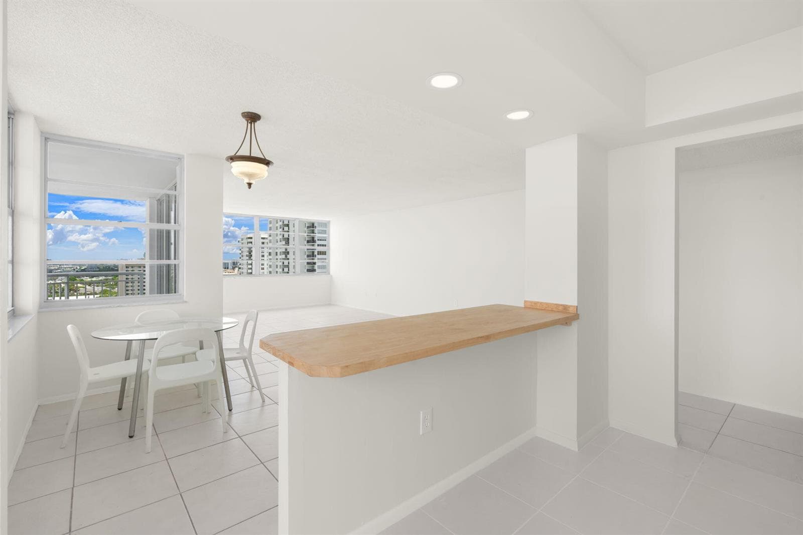 18011 Biscayne Boulevard 1704-1 photo 8