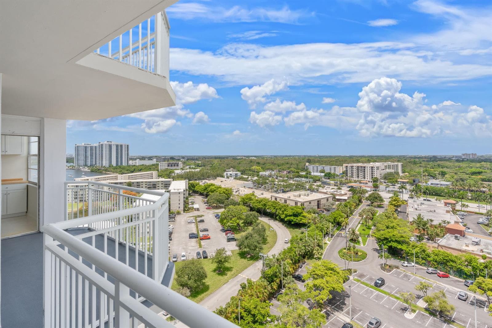 18011 Biscayne Boulevard 1704-1 photo 25