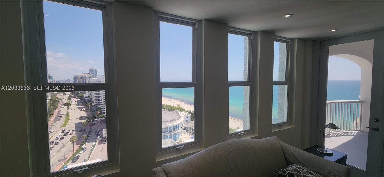 5401 Collins Ave 1513 photo 18