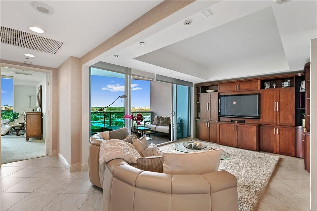 1600 S Ocean Boulevard 902 photo 5
