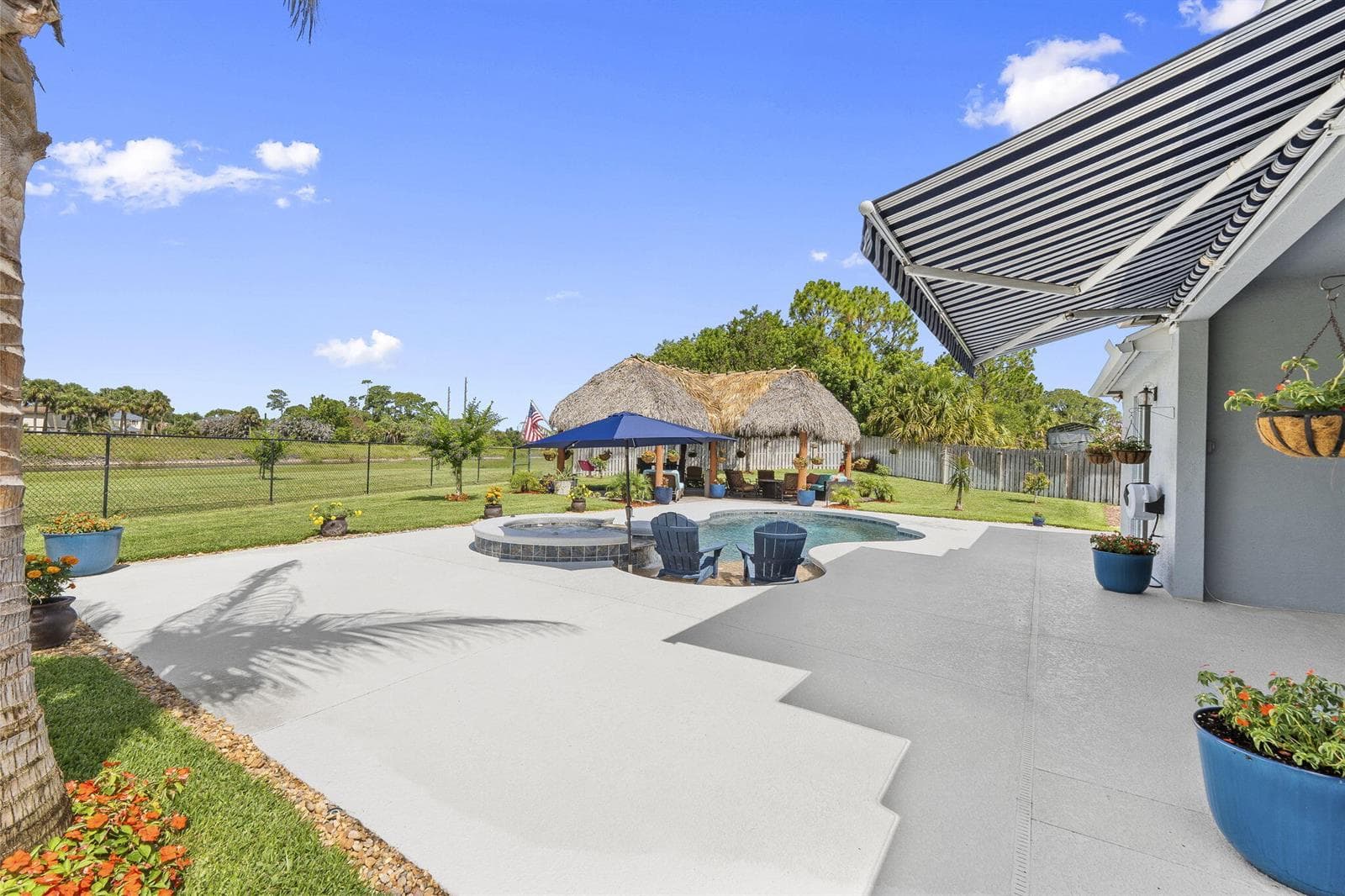 2091 SW Hobby Court photo 12