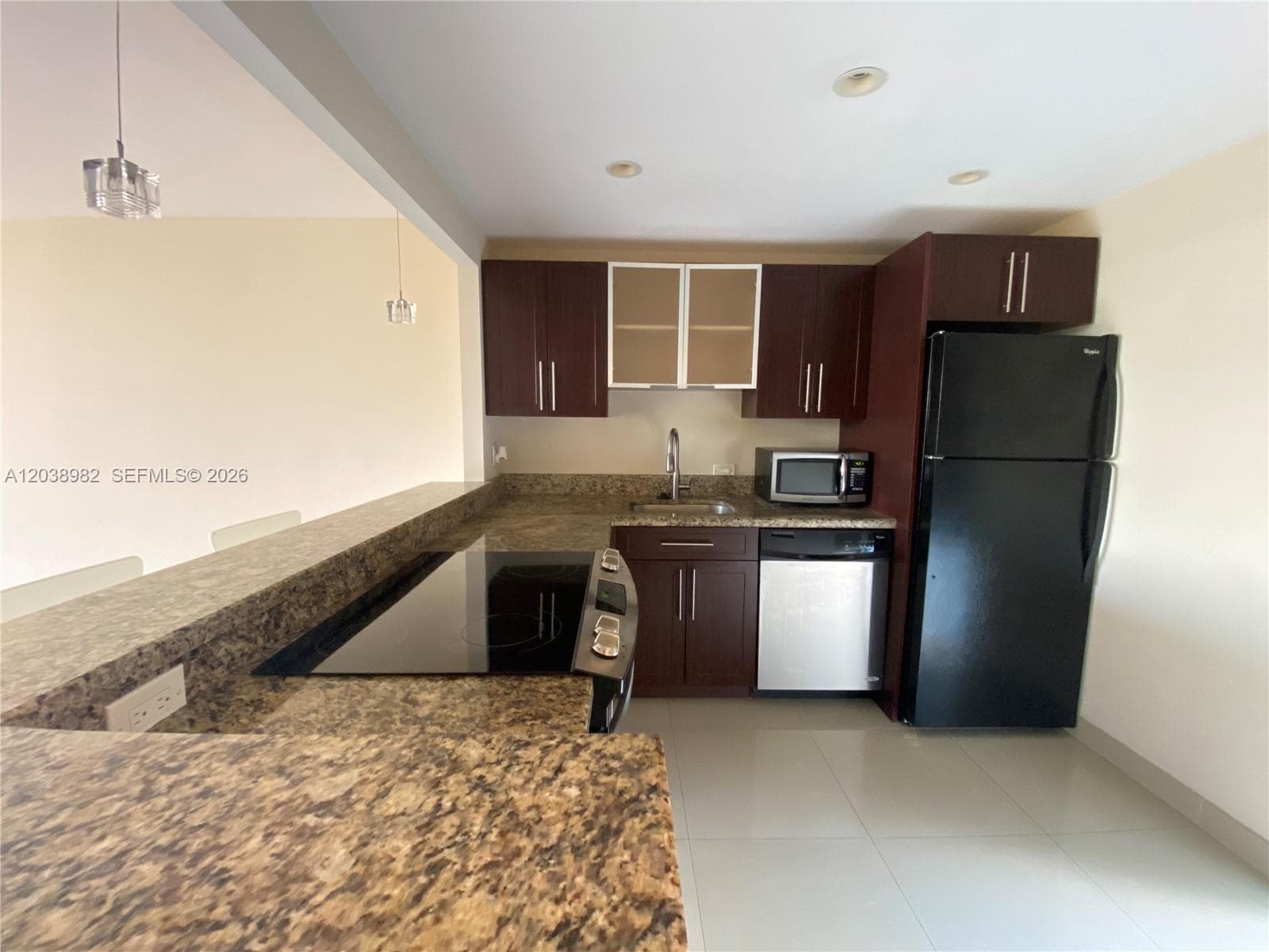 3401 N Country Club Dr 504 photo 2