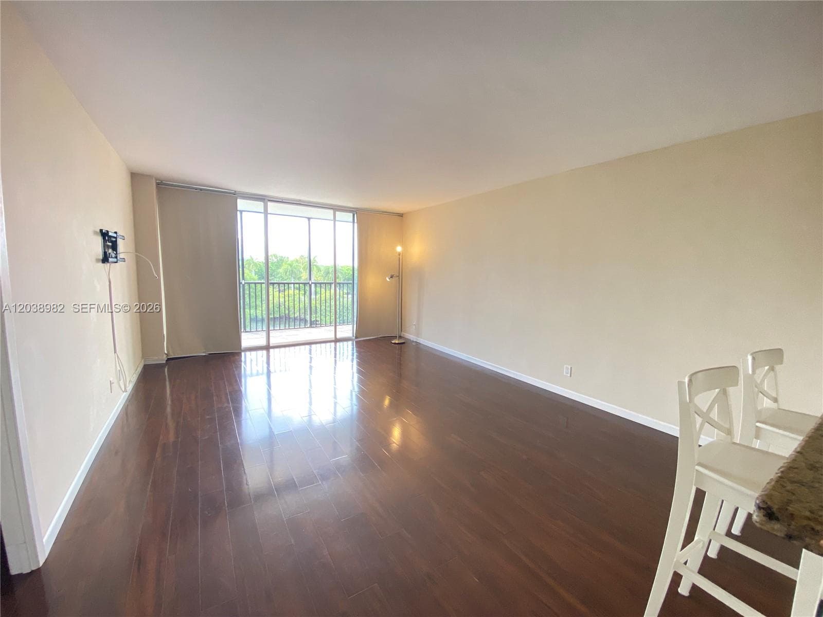 3401 N Country Club Dr 504 photo 3