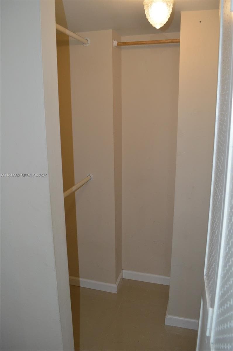 3401 N Country Club Dr 504 photo 10