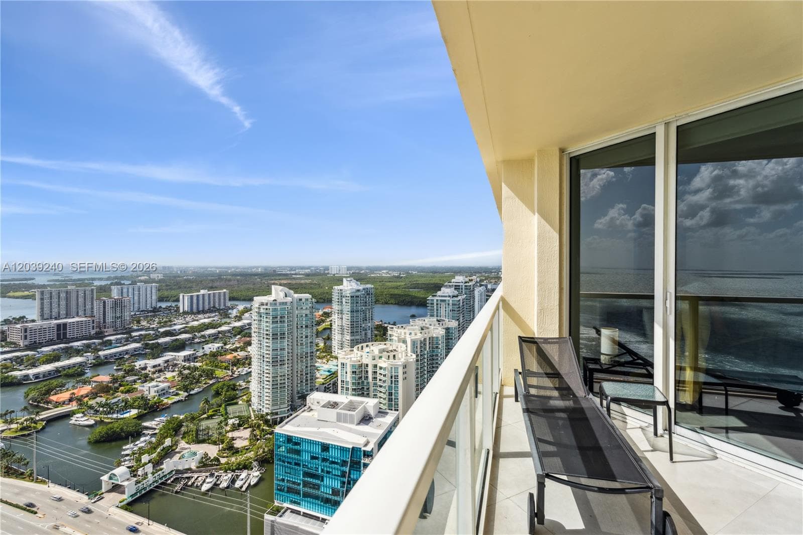 16699 Collins Ave+ONE SELF PARKING 4110 photo 10