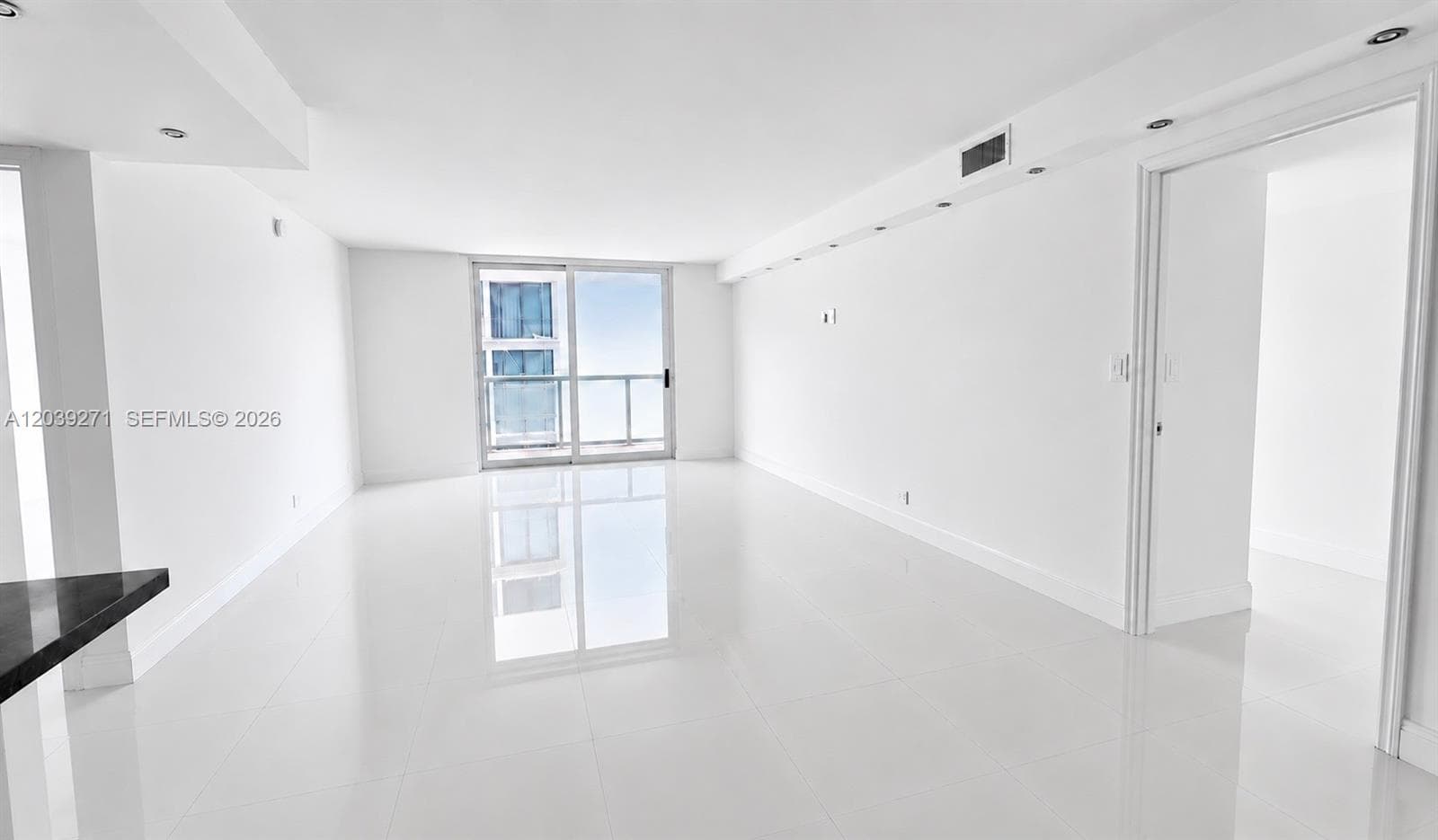 6039 Collins Ave 401 photo 8