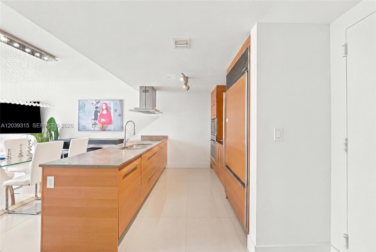 485 Brickell Ave 3707 photo 3