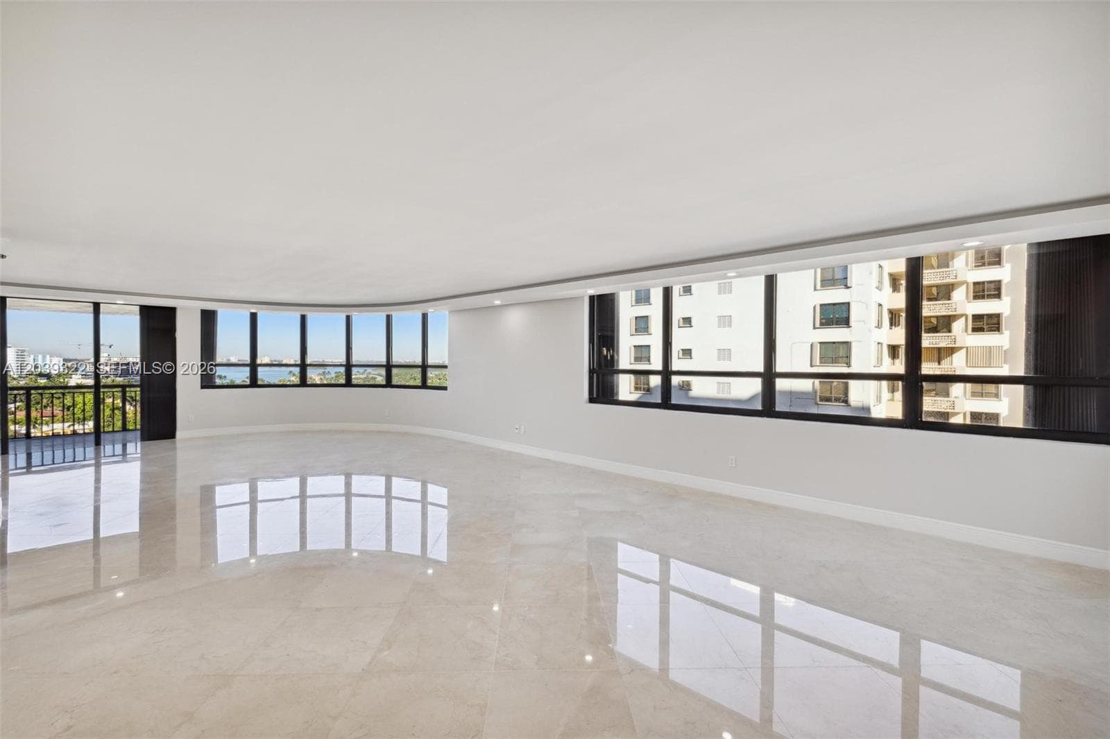 10175 Collins Ave 907 photo 13
