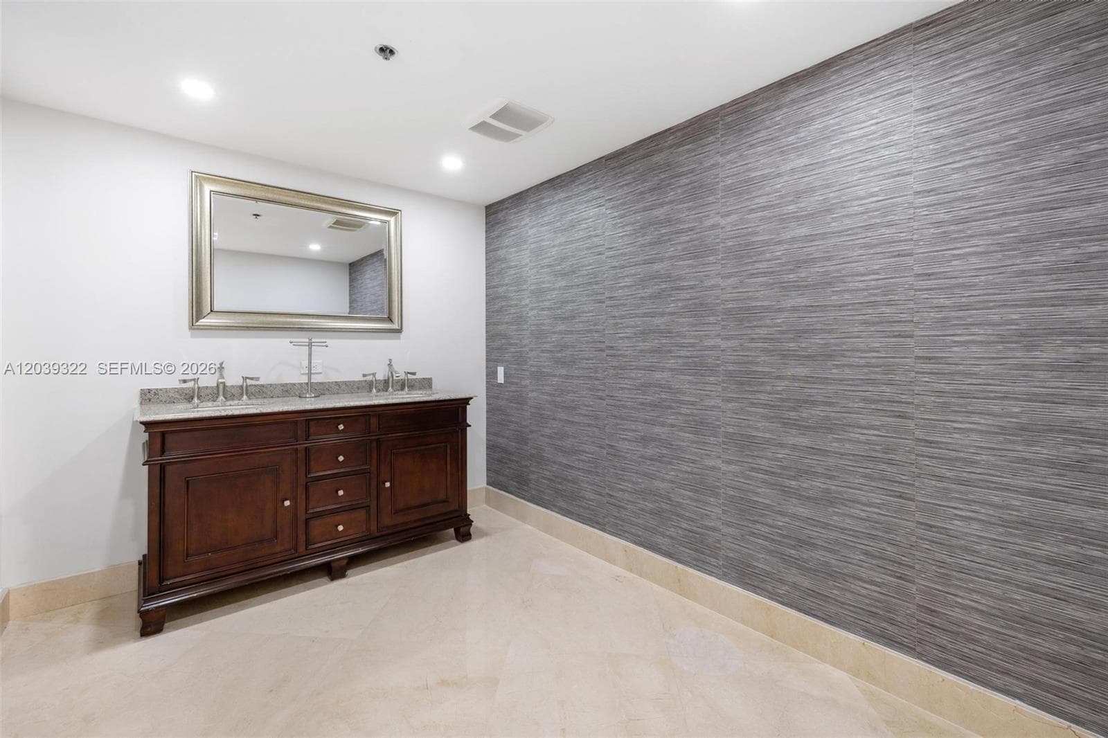 10175 Collins Ave 907 photo 24