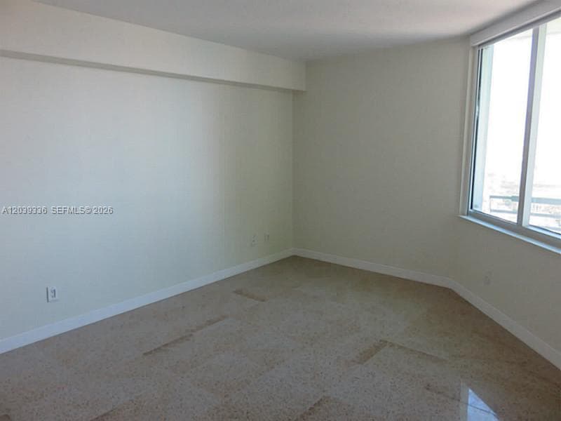 325 S BISCAYNE BLVD 4122 photo 13