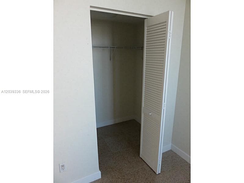 325 S BISCAYNE BLVD 4122 photo 20