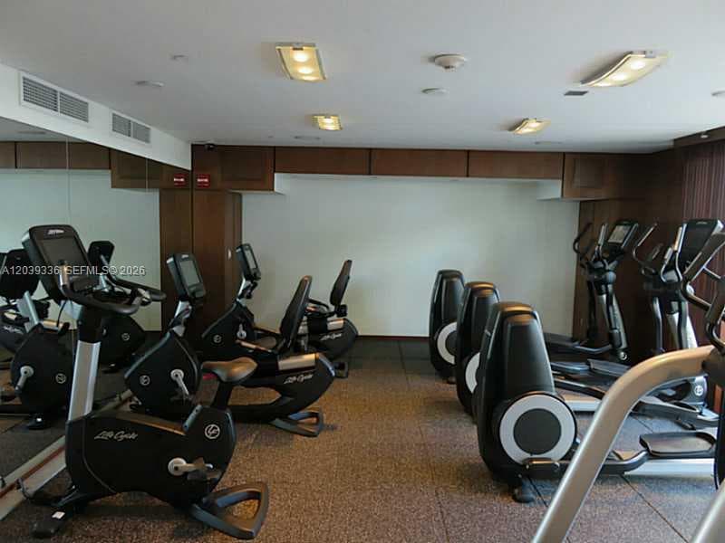 325 S BISCAYNE BLVD 4122 photo 25