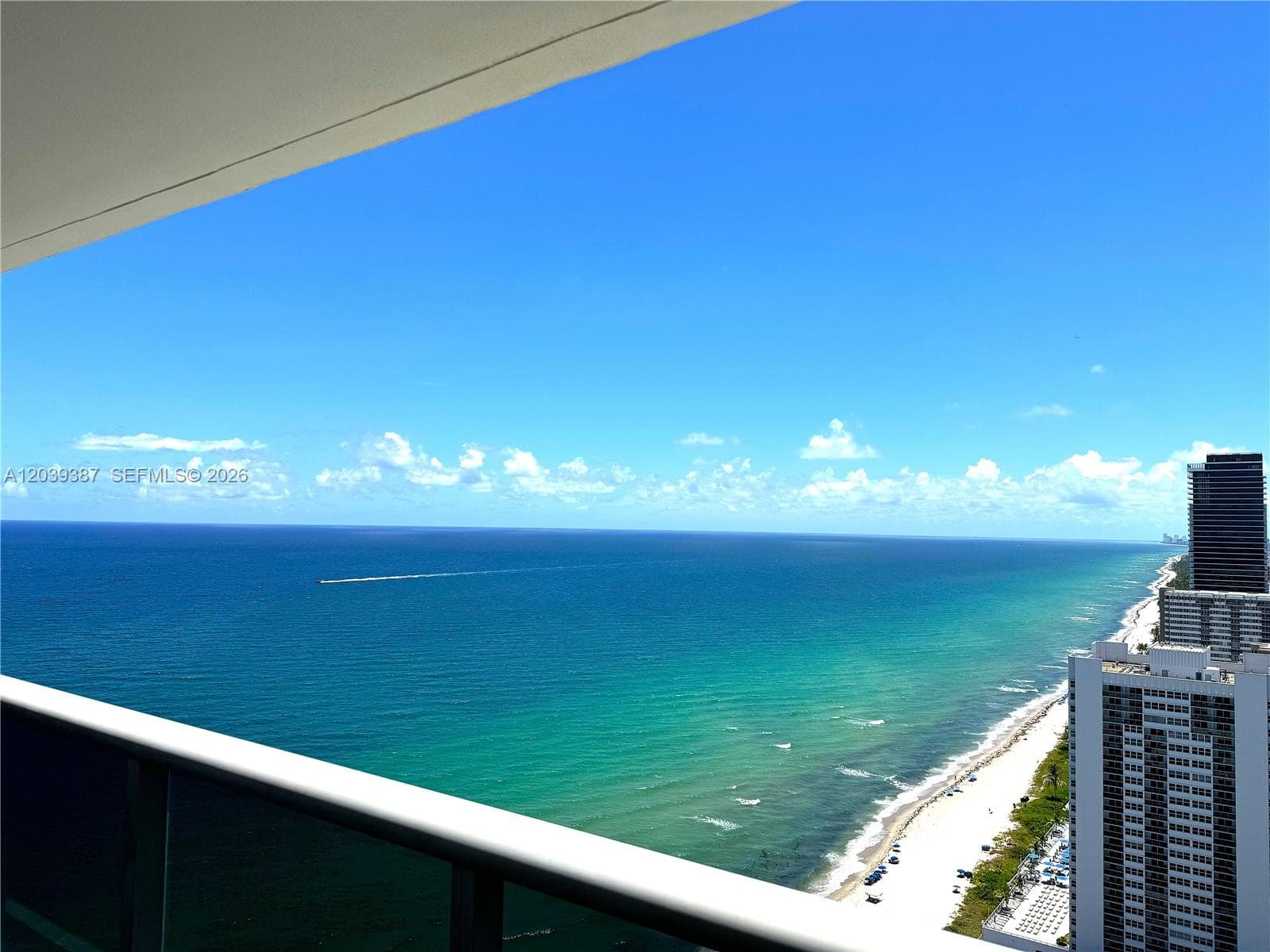 1830 S Ocean Dr 3303 photo 1