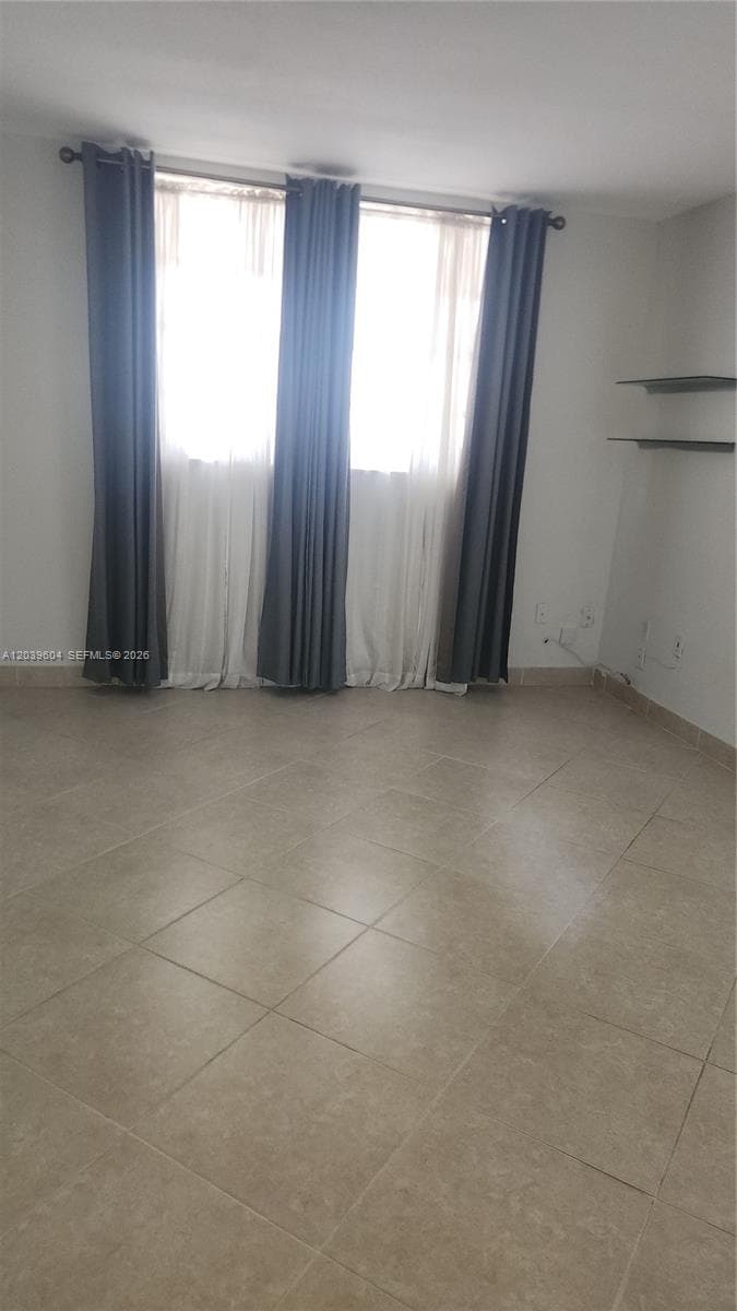 2920 Point East Dr N607 photo 12