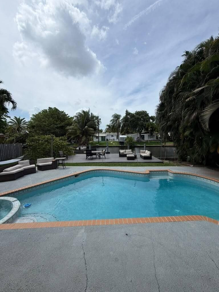 2635 Liberty Street photo 2