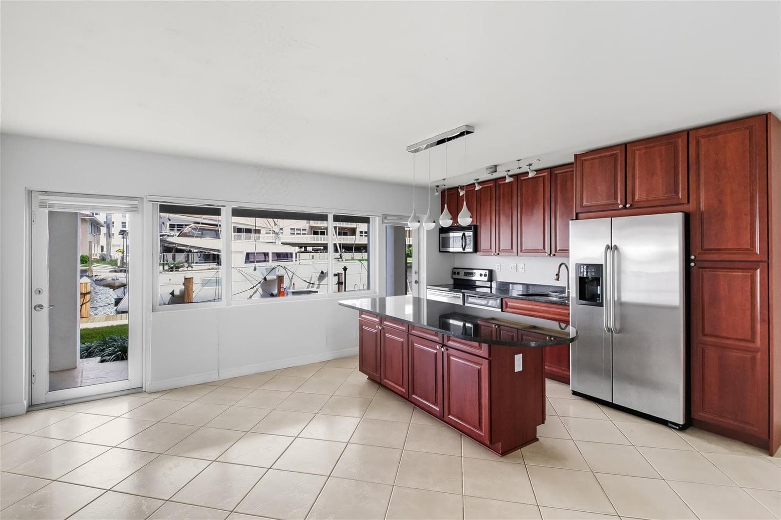 2881 NE 32nd Street 119 photo 13