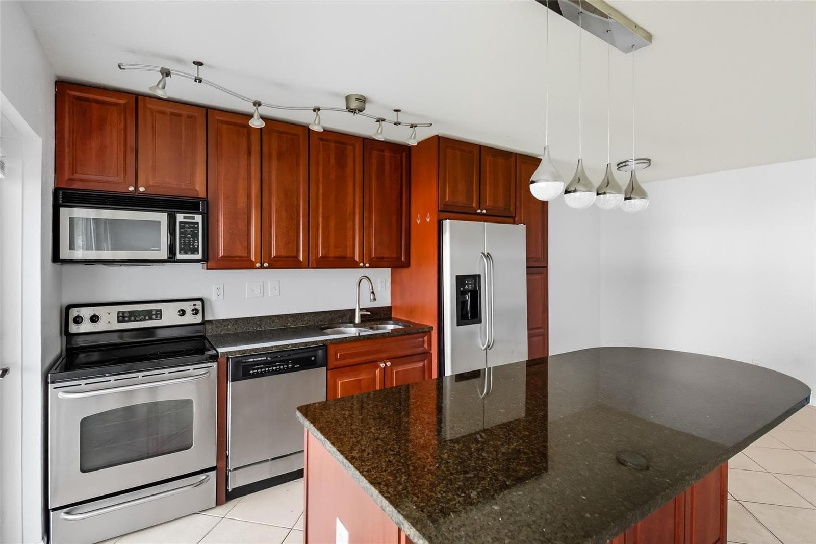2881 NE 32nd Street 119 photo 17