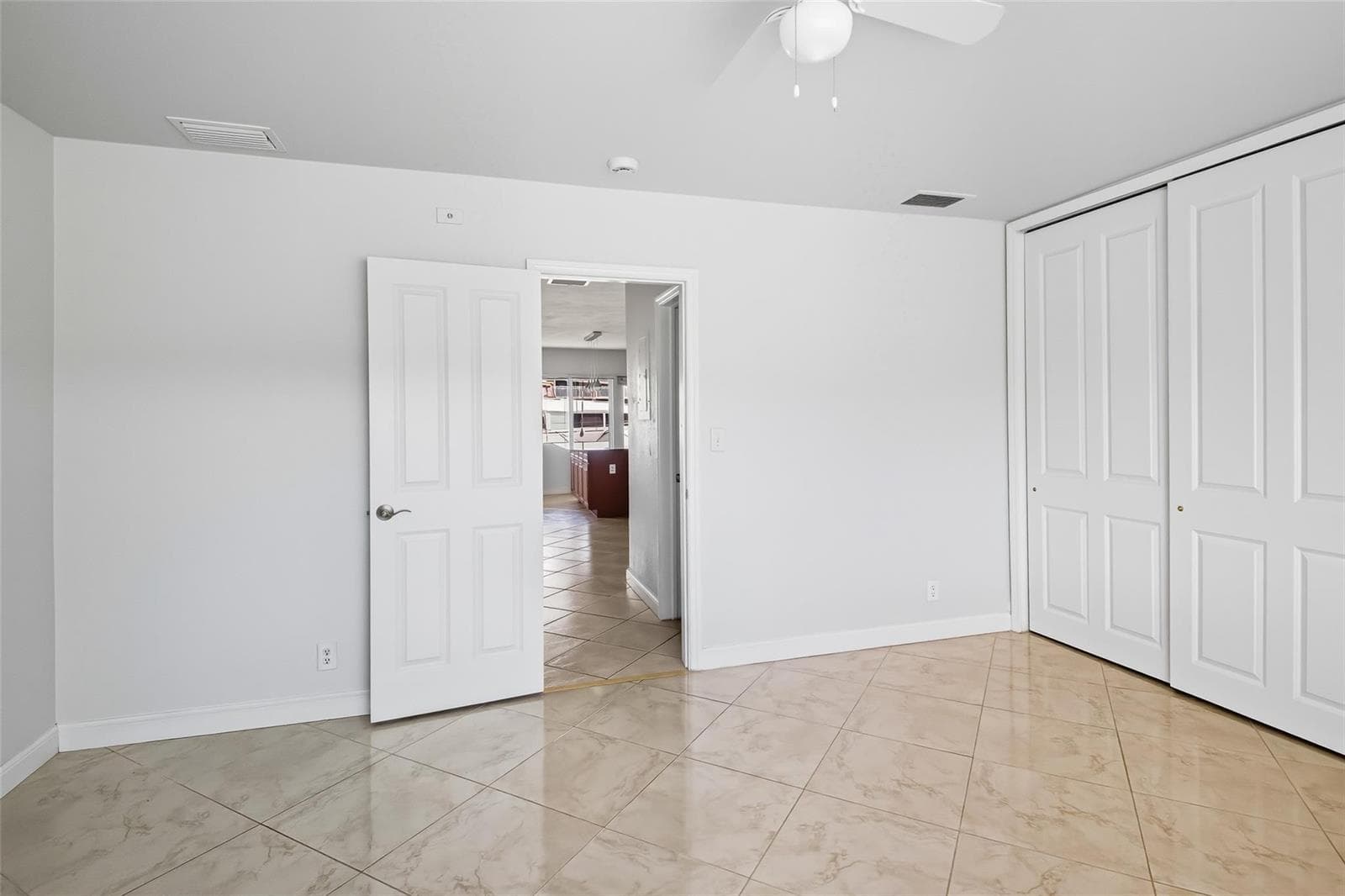 2881 NE 32nd Street 119 photo 24