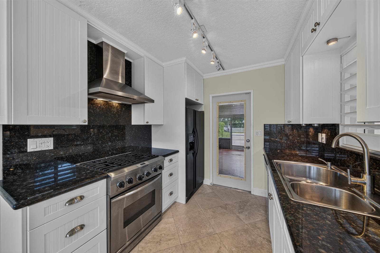 1325 Guava Isle photo 13