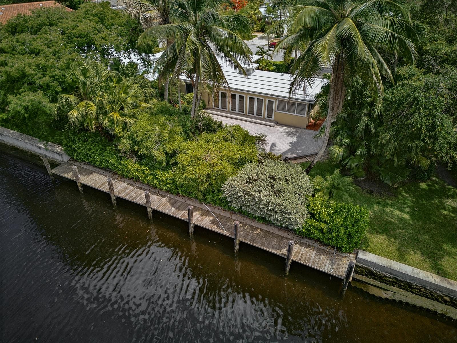 1325 Guava Isle photo 5
