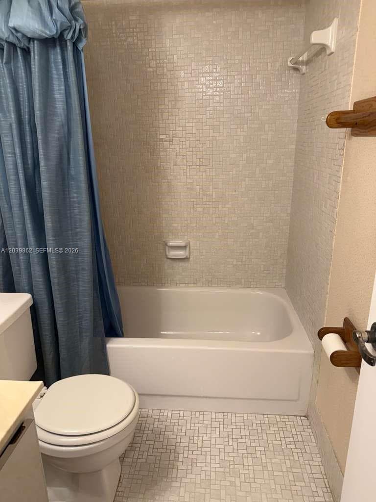 2 Briarwood Cir 212 photo 12