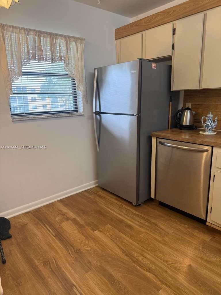 2 Briarwood Cir 212 photo 3