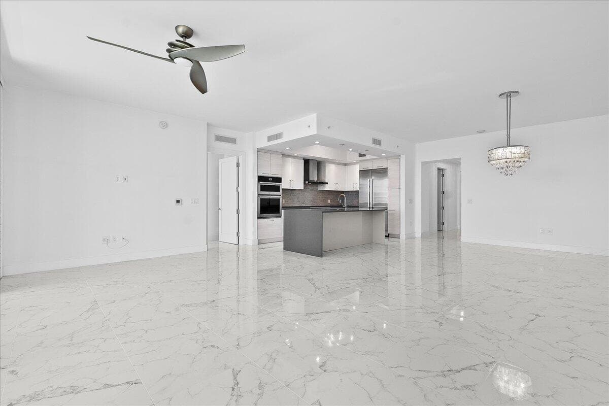 1 Water Club Way 604 photo 16