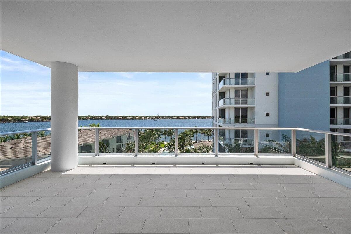 1 Water Club Way 604 photo 9